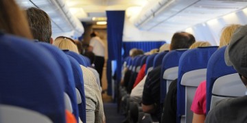 Grootste ergernis Nederlandse vliegpassagiers: te weinig beenruimte