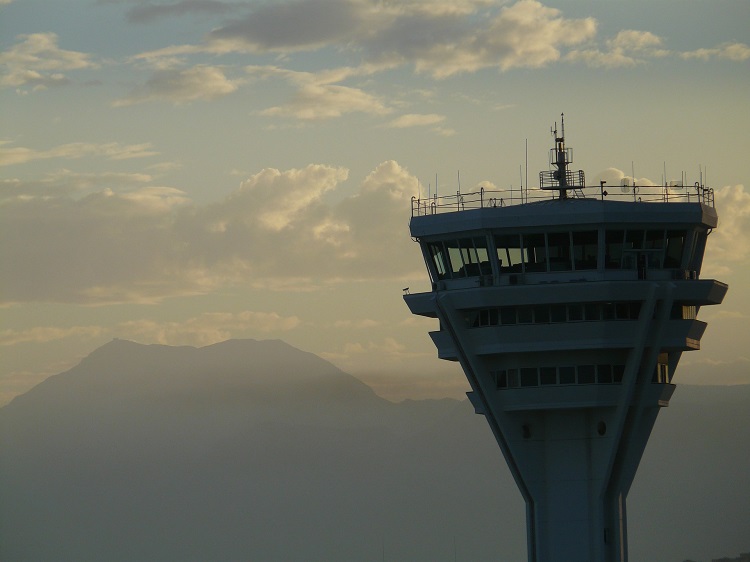 Airport: AIr traffic control tower
