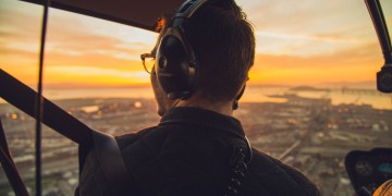 Betrunkener Co-Pilot aus Cockpit abgeführt