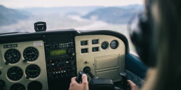 Zwischenfall im Cockpit – Stewardess springt für Copiloten ein