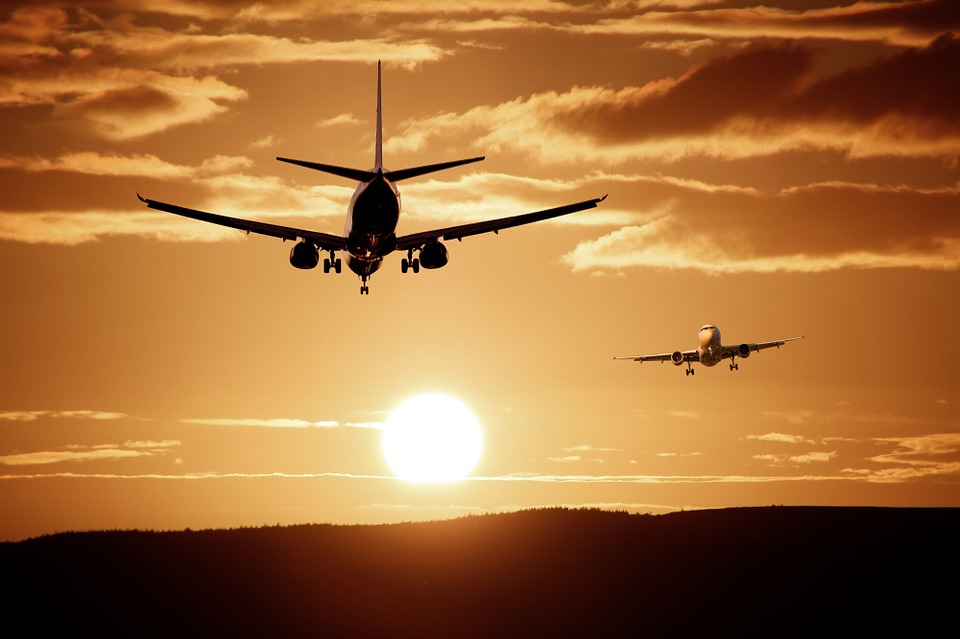 Luchtvaartmaatschappij moet ook via reisbureau geboekte geannuleerde vluchten vergoeden