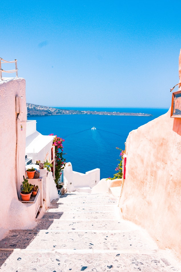 Lune de miel destinations prisées + voyages de noces où aller + destinations populaires + Santorin + Grèce