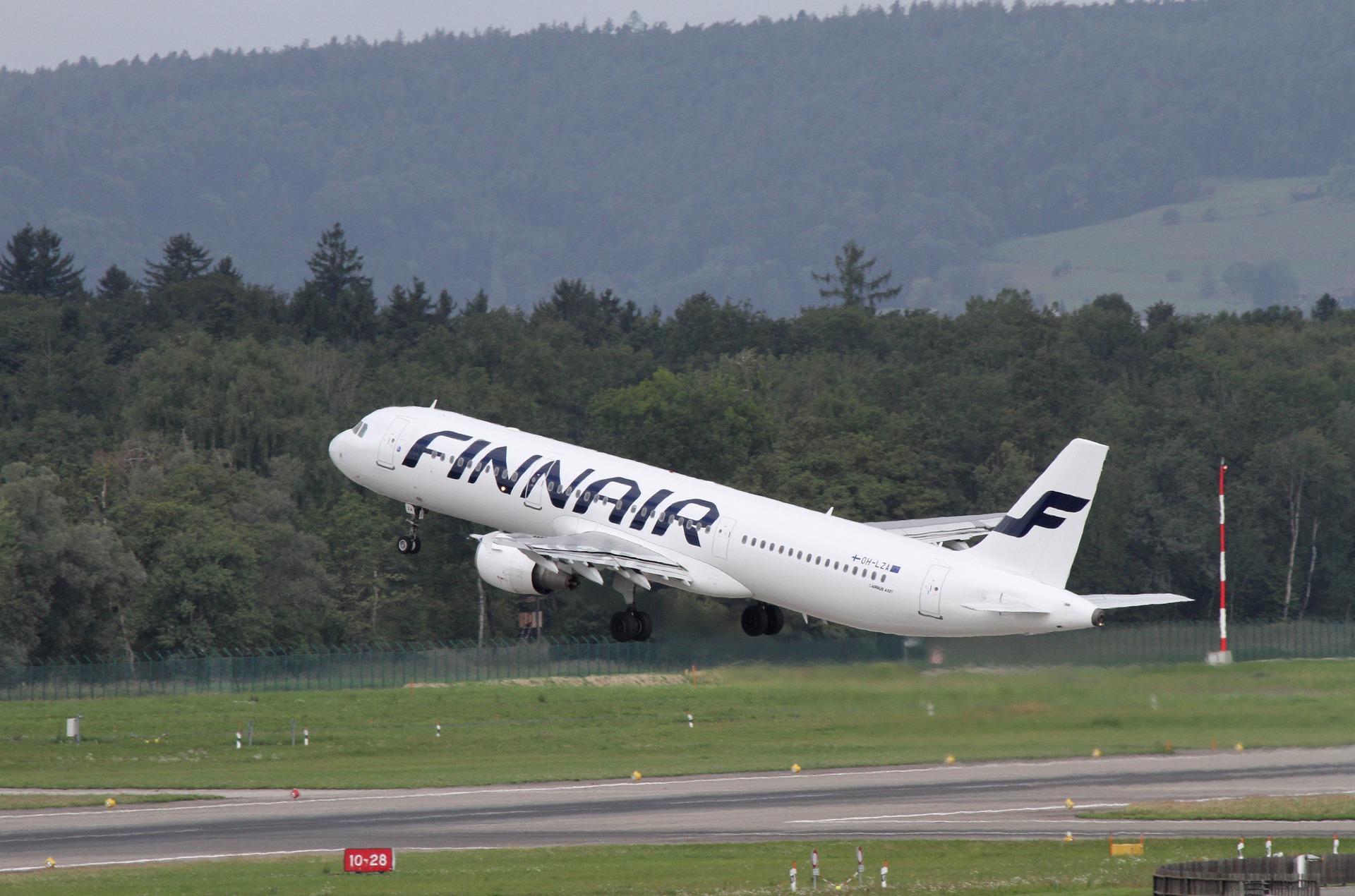 finnair-plane-flight-cancelled