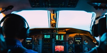 Plots overlijden co-piloot: passagier moet gecompenseerd worden